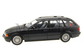 BMW 528i Touring Scale Model