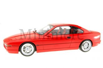 BMW 850 CSi Scale Model