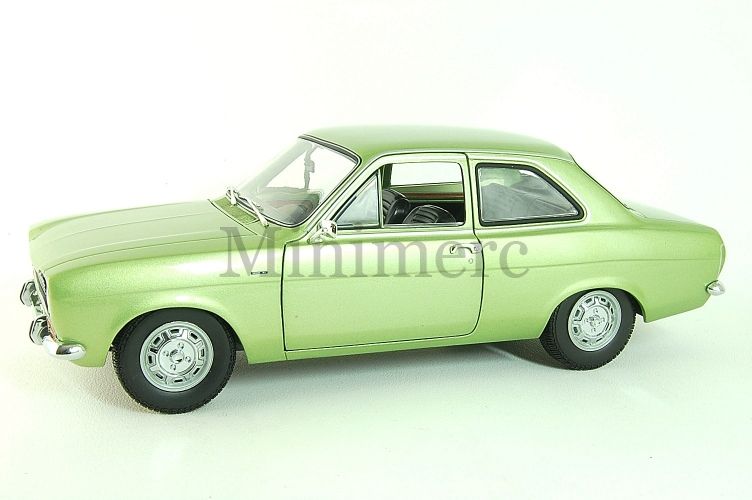 1:18 Ford Escort MK1 Scale Model | Minimerc