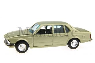 BMW 733i Scale Model