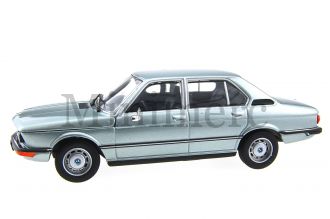 BMW 520 Scale Model