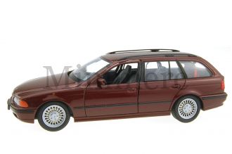 BMW 528i Touring Scale Model