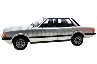 Ford Cortina MK5 2.0 GL Scale Model