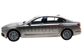 BMW 750Li Scale Model