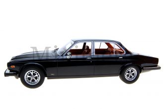 Jaguar XJ6 Scale Model