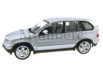 BMW X5 4.4 Scale Model