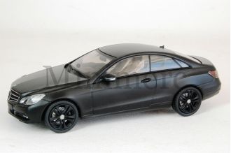 E Class Coupe "Concept Black" Scale Model