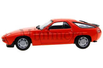 Porsche 928 Scale Model