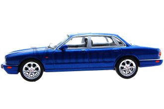 Jaguar XJ8 (X308) Scale Model