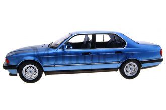 BMW 7 Series E32 Scale Model