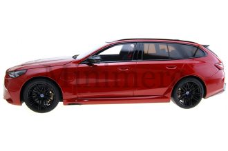 BMW M5 Touring (G90) Scale Model