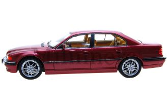 BMW 740i (E38) Scale Model