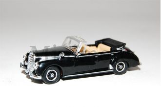 300C CABRIOLET Scale Model