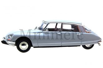 Citroen DS 21 Pallas Scale Model