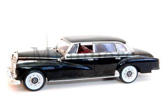 300 D Limousine 1957 Scale Model