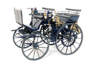 Daimler Motorized Carriage Scale Model