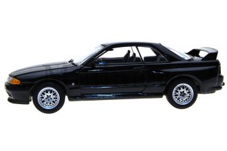Nissan Skyline GT-R (BNR32) V-SPEC II Scale Model