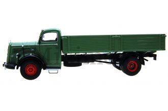 Mercedes Benz L6600 Scale Model