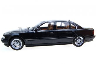 BMW E38 750 IL Scale Model