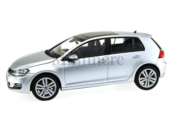 1:43 Volkswagen Golf Scale Model | Minimerc
