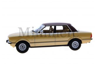 Ford Cortina Mk4 2.0 Ghia Scale Model