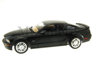Ford Mustang GT 2005 Scale Model