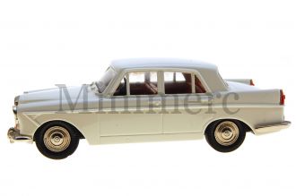Wolseley 6/110 Four Door Saloon Scale Model